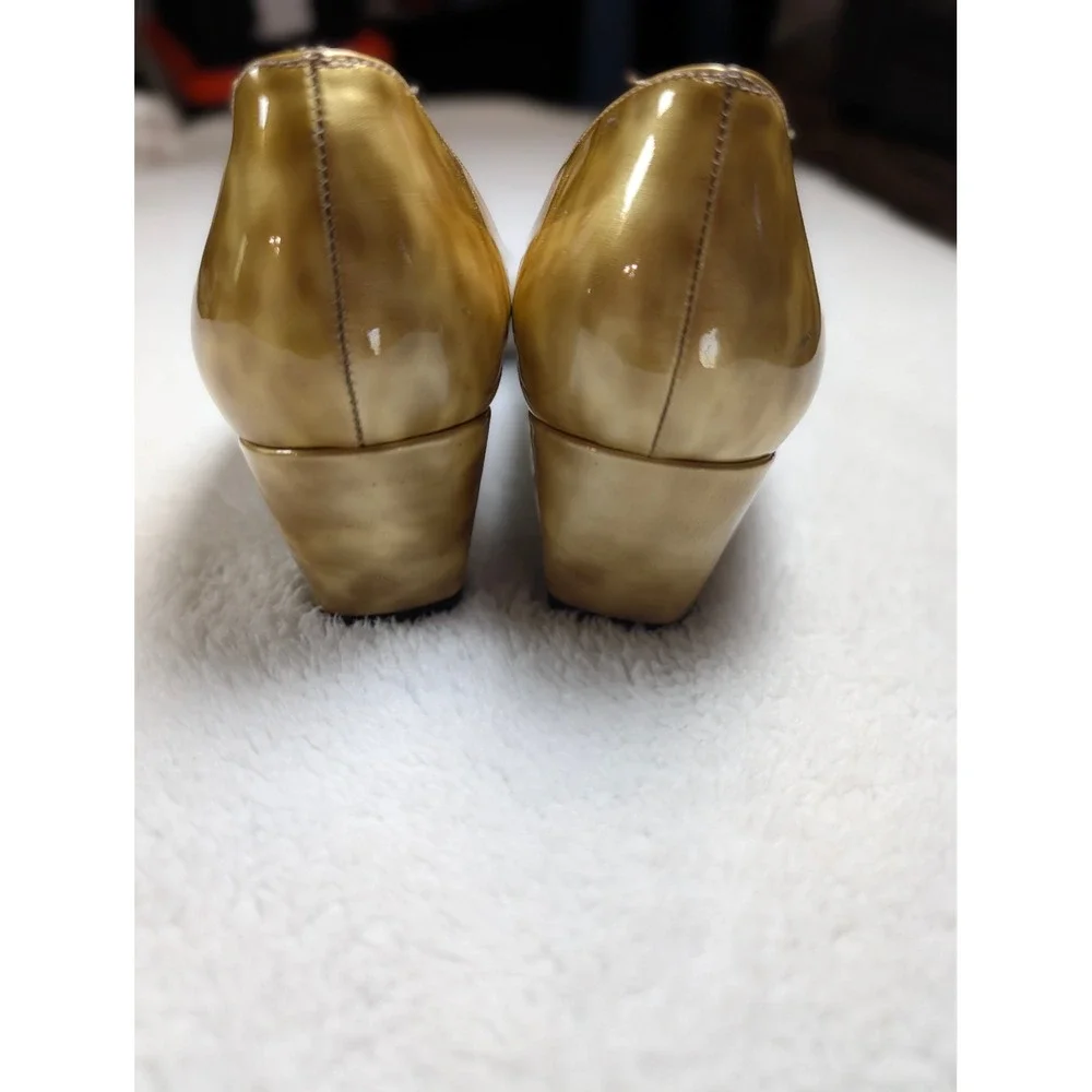 Stuart Weitzman Gold Tortoise Patent Leather Peep Toe Wedge Heels UW35709 7.5N